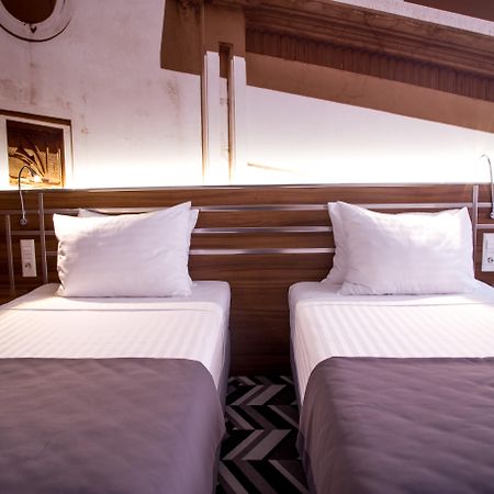 Mercure Bucharest Unirii Esterno foto