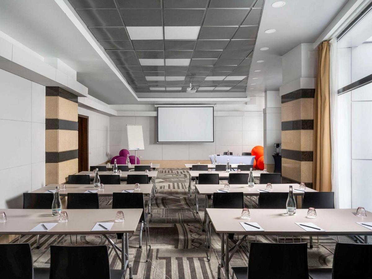 Mercure Bucharest Unirii Esterno foto